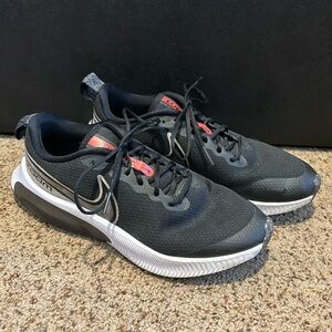 Nike Boys Air Zoom Black Sneakers 6Y